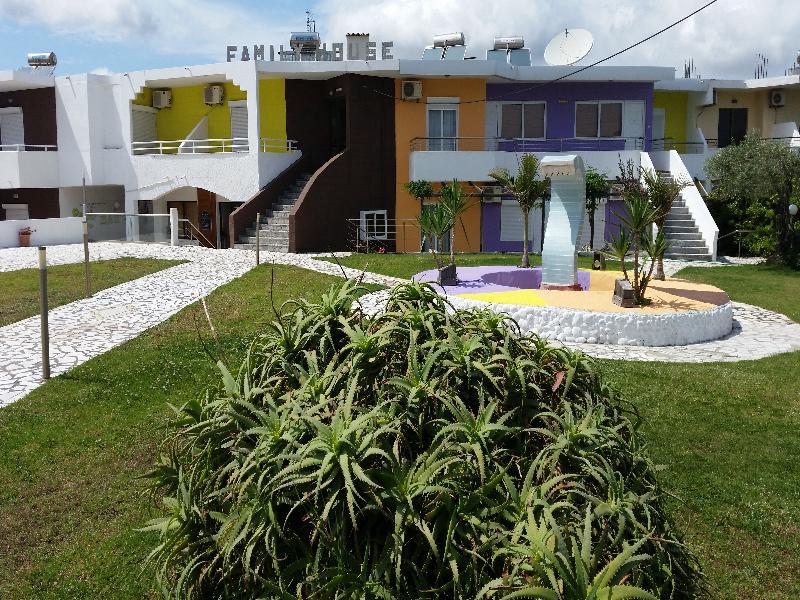 Aparthotel Family House 2*