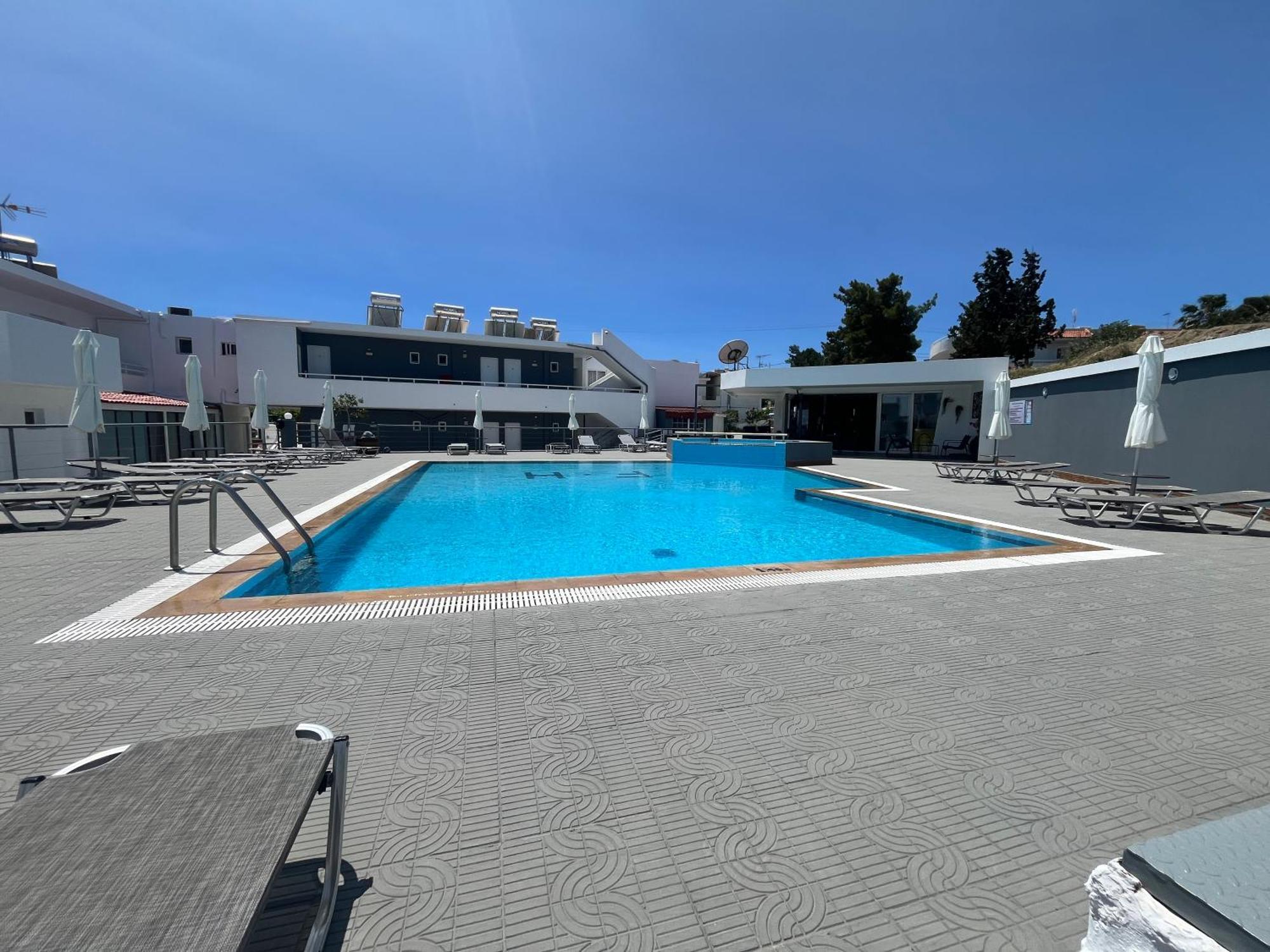 Family House Aparthotel