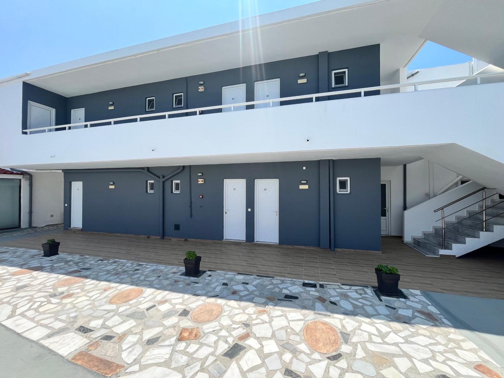 Family House Aparthotel 2*